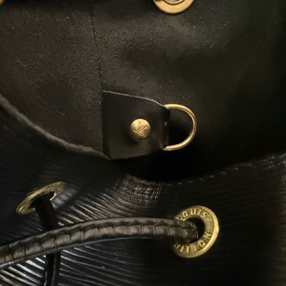 Louis Vuitton Black Epi Noe Bucket Bag - Picture 13 of 16